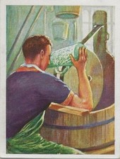 10/822 SAMMELBILD GLASSCHLEIFER BEI DER ARBEIT - KRISTALLGLÄSER SCHLEIFSTEIN