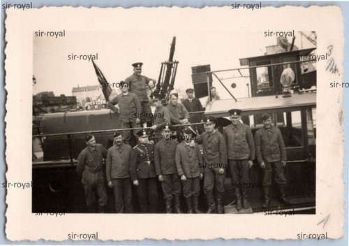 Feuerwehr auf feuerlöschboot - feuerwehr,