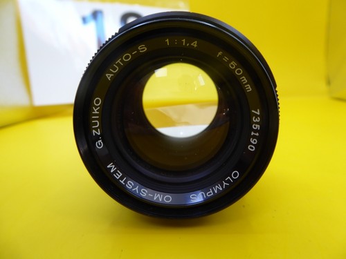 Fast neuwertig olympus - [fast, neuwertig]