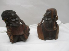 Handarbeit – 2 x Holz Skulpturen Figuren „Afrikanisches Stammes Paar“ 22x16 cm