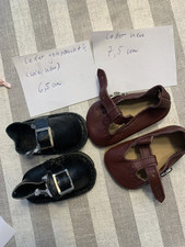 2 Paar Puppenschuhe Leder + 3 x Kunststoffschuhe