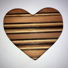 Schneidebrett Schneidbrett Holz herzförmig Herz Servierbrett Holzbrett Platte
