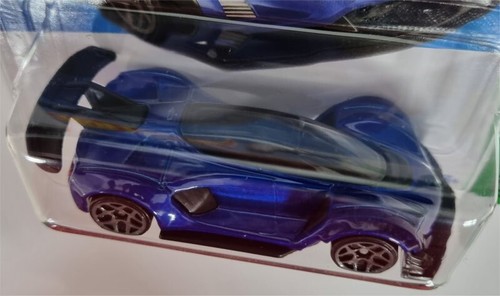 2024 hot wheels czinger 21c - hot,
