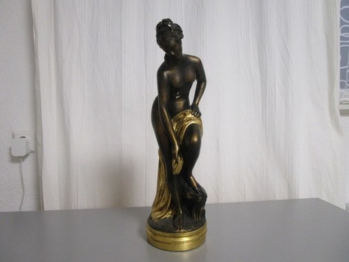 Schöne skulptur nackte - schöne,