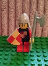 Lego Minifigur Castel, Ritter Mit Schild Und Waffe 
