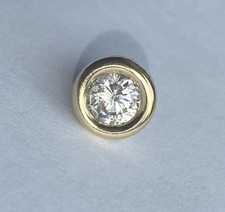 Einzelner Ohrstecker mit