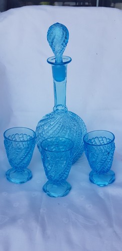 Jugendstil pressglas karaffe - jugendstil,