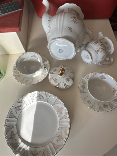 Ein hochwertiges porzellan set - ein, porzellan-set