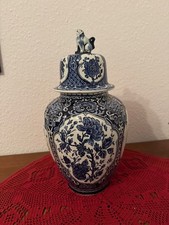 Royal Sphinx Boch Deckelvase