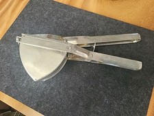 Alte Metall Kartoffelpresse Presse Kartoffelquetsche Vintage TOP