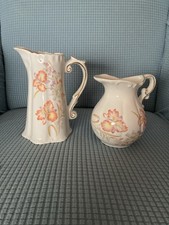 Zwei Antike Kännchen mit