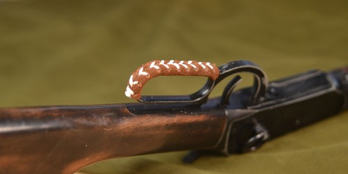 Premium-Wildleder-Hebelumschla