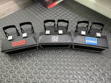 WWE Figuren Kommentatoren Tisch Set Raw, Smack Down