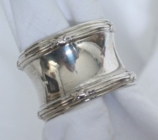 SCHÖNER ALTER SERVIETTENRING AUS DÄNEMARK 830er SILBER ECHTSILBER #12625