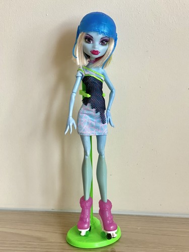 Monster high skultimate roller - skultimate,