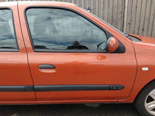 renault clio tur rechts
