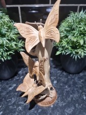 Kleine Skulptur rustikal Schmetterling Statue Parasit Holz Baum handgeschnitzt