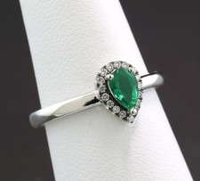 Wert 3.680 Euro Smaragd-Brillant-Ring Smaragdtropfen 750 Weißgold 18 Karat Neu