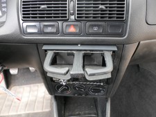 VW Golf 4 Bora Becherhalter Getränkehalter Dosenhalter Halter Getränke Dosen