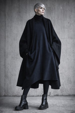 YUKAI Avantgarde Strickkleid