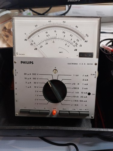 Philips 2403 - philips, pm