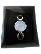 TRUE Fitness Damenuhr Armbanduhr Silber Elegant Strasssteine Edelstahl