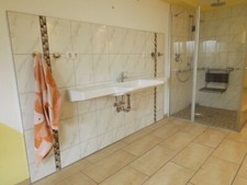 Waschtisch barrierefrei, Markenartikel