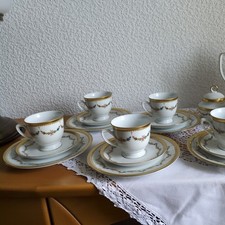 Kaffeeservice 23-teilig  Blumen und Goldrand