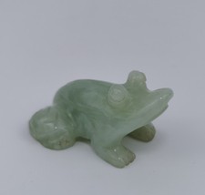 Jade Frosch Figur Jadestein Deko Stein Tierfigur aus Jadestein glatt, glänzend 