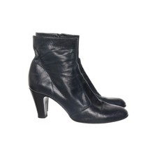 Enrico Antinori, Stiefeletten