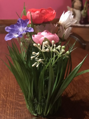 Blumenmix auf grassockel - auf,