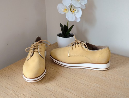 Leder derbys gelb schau in - leder,