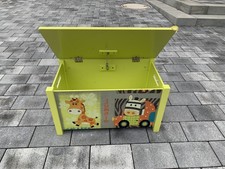 Kindersitzbank mit Stauraum 