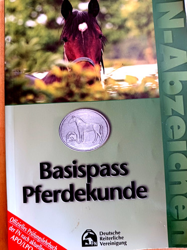 Pferde basispass - pferde:, fn