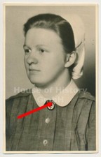 121558, Portraitfoto DRK, Rot Kreuz Schwester, mit Kopftuch, Kittel, Brosche