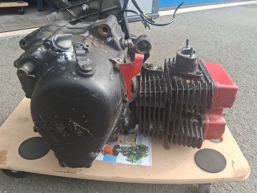 Daelim 125 motor - f,