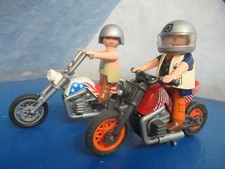 2 Männer machen Motorrad Tour