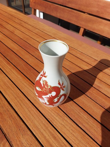 Vase mit markantem motiv des - mit,