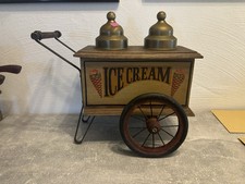 Dekorativer Eiswagen Vintage