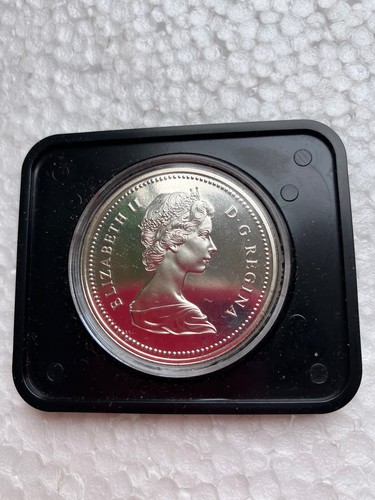 Canada dollar calgary - canada,