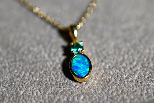 Opal kette mit - kette, 18k