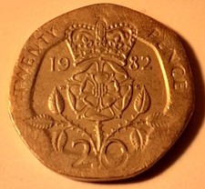 Rare 20 Pence 1983 Elizabeth II  D.G. REG F.D.