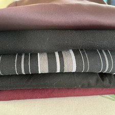 Konvolut zwei festliche Kleider Vier Blusen schlanke Ausführung für den Sommer