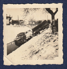 Photo old car truck accident