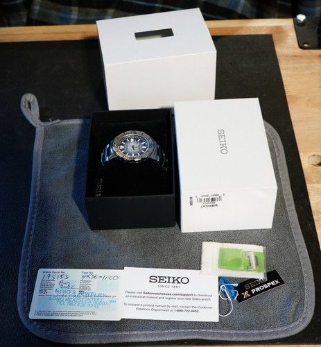 Seiko prospex blue watch - seiko,