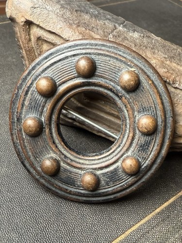 Brosche aus vulkanit rund - brosche,