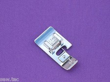 KANTEN-/ÜBERGUSSFUSS (J) PASSEND FÜR HUSQVARNA VIKING MASCHINE #4123806-45 (50)