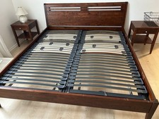 Doppel-Bett, Massivholz, Mahagoni, hochwertig, mit passenden Nachttischen