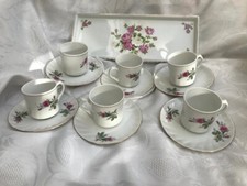 6 Espresso Tassen, Untertassen und Kuchenplatte mit Rosenmotiv