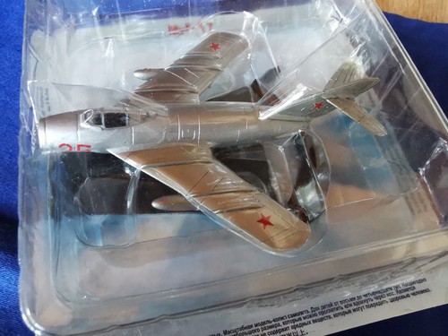 Modell flugzeug 100 mig 17 - flugzeug, 1:100